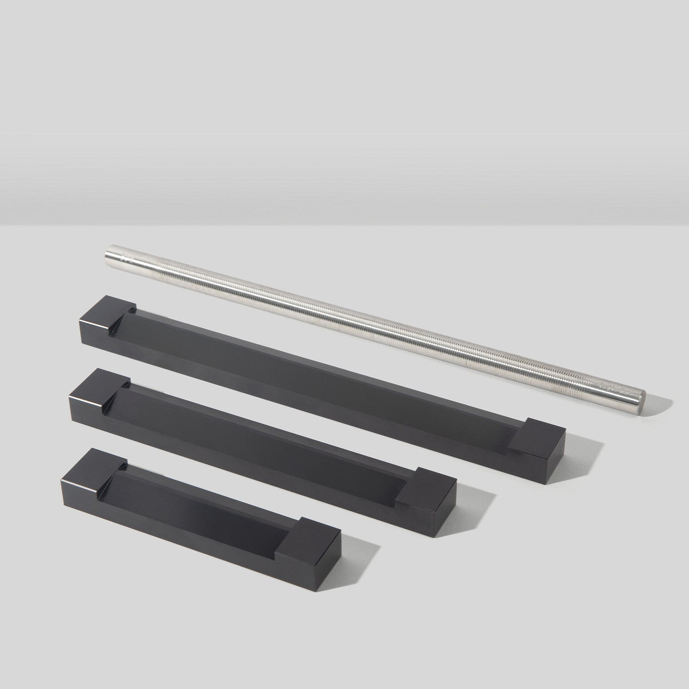 Set of drawdown applicators for paint sampling