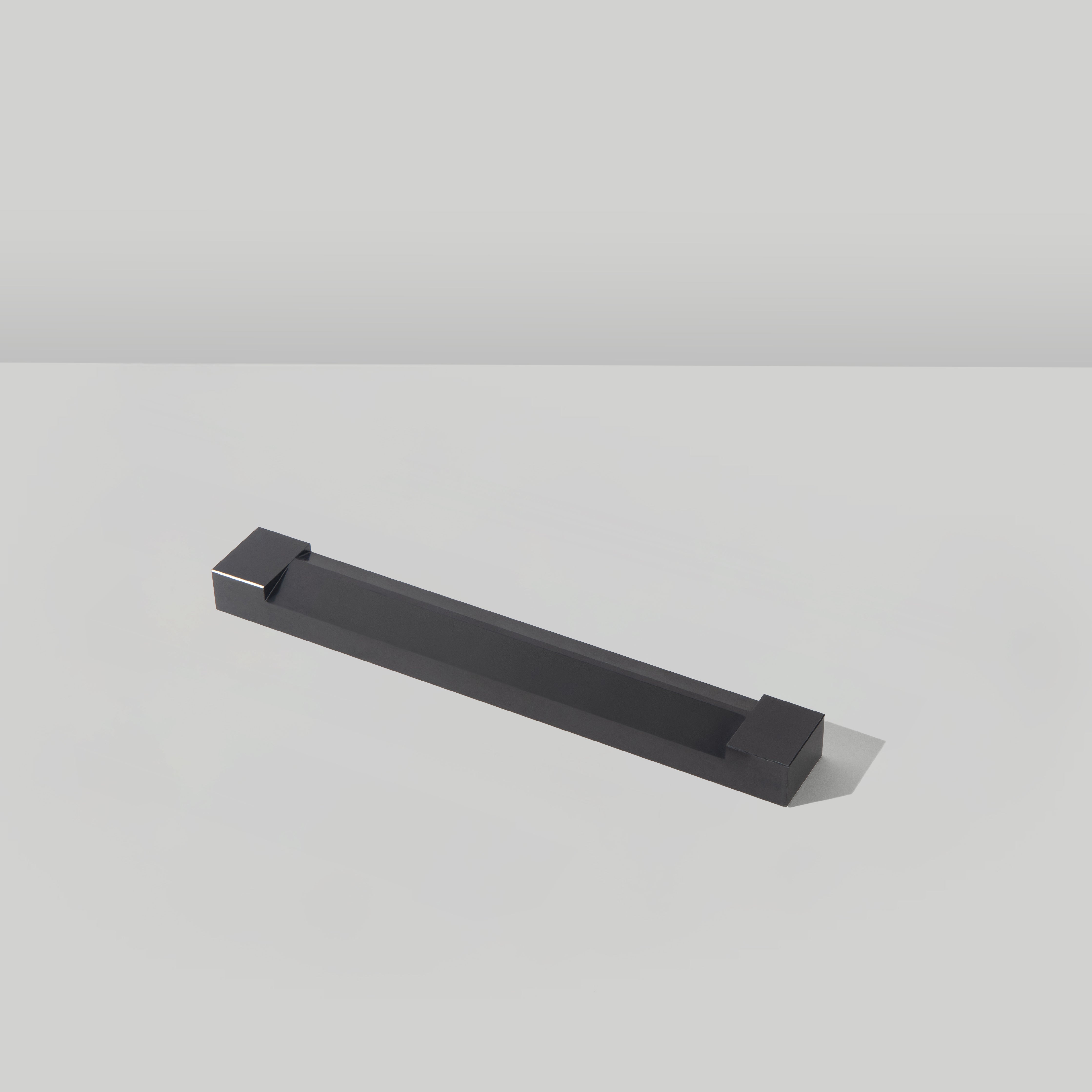 SE-903: 7 1/2" Wide Birdfilm Bar